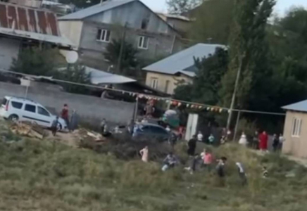 Алматы облысында тойдағы қырғын төбелес видеоға түсіп қалды