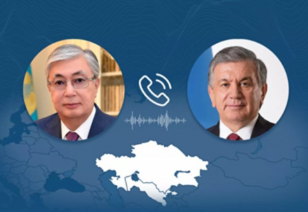 Тоқаев Өзбекстан президентімен сөйлесті