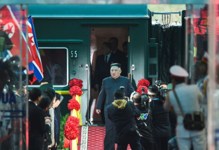 Ким Чен Ын Дональд Трамппен кездесу үшін Вьетнамға келді
