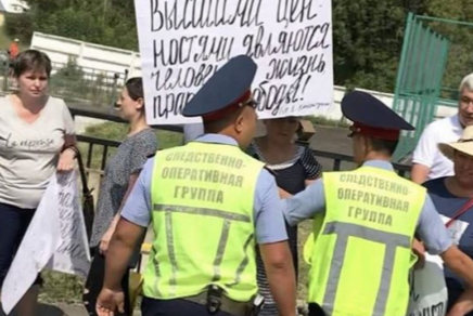 Тұрғындар Алматы облысында жолды жауып тастады 