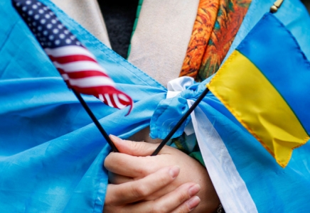 АҚШ Украинаға көмек көрсету бойынша көш бастап тұр