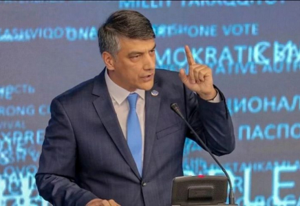 ​Өзбек депутаты елде орыс тілінің қолдану аясын тарылтуды ұсынды