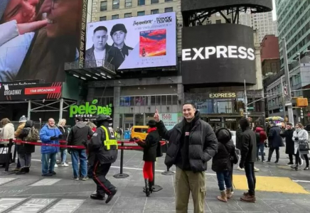 Нью-Йорктің Times Square алаңында Imanbek-тің суреті жарияланды