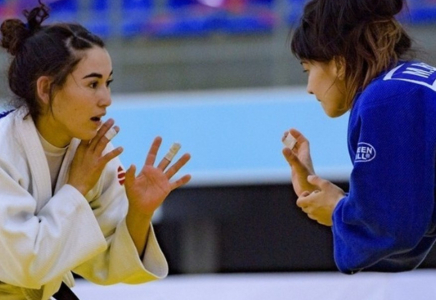 Әбиба Абужақынова қазақ қыздары арасынан алғаш рет дзюдодан әлем чемпионатының жүлдегері атанды