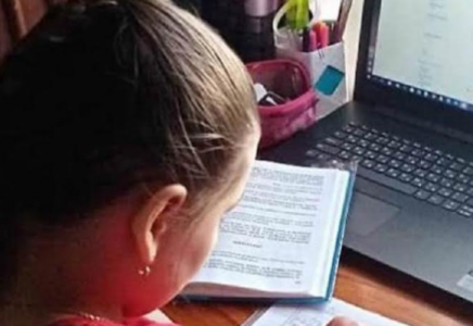 Түркістандық оқушыларға 40 мыңнан астам ноутбук беріледі