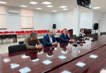 ​Кандидат в Президенты РК Мейрам Қажыкен прибыл в Актобе для встречи с избирателями
