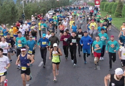 Шымкентте үш мыңнан астам адамның қатысуымен марафон өтті