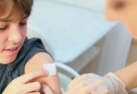 Ресейде балаларға арналған «КовиВак» вакцинасының сынағына рұқсат етілді