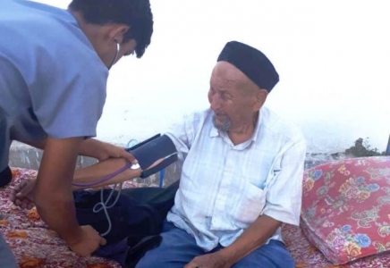 Түркістан облысында 91 жастағы қария вакцина салдырды