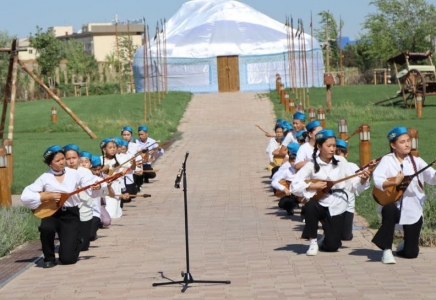 Түркістанда «Қазақтың үні – домбыра» атты концерт өтті