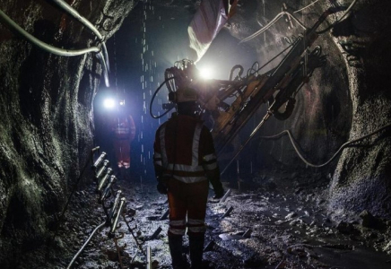 «Қазақстан» шахтасындағы апатты тергеу жөніндегі комиссия жұмысқа кірісті