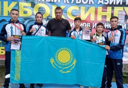 Түркістандық кикбоксшылар Азия чемпионатында жеңіске жетті 