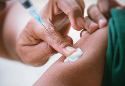 ​Менингококке қарсы вакцинаны кімдер қымбаттатқаны белгілі болды