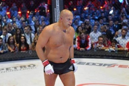 Федор Емельяненко бұрынғы UFC чемпионын нокаутқа түсірді 