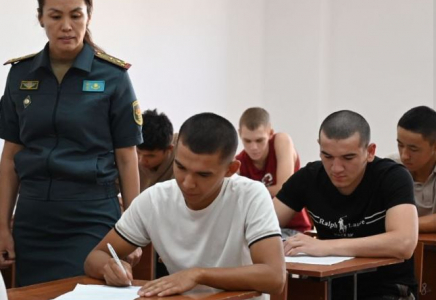 Түркістандық өрендер әскерге аттанды