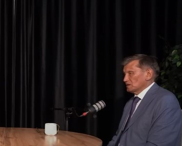 «Кітап адамды өсіреді»: Нұртөре Жүсіп Президентті мысалға келтірді