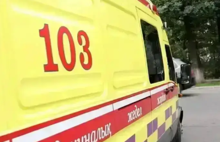 Өскеменде 70 жастағы әйел екінші қабаттың терезесінен құлап кетті
