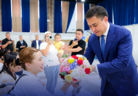 ШЫМКЕНТ: Ақжайық шағынауданында 50 отбасыға жаңа пәтердің кілті табысталды  