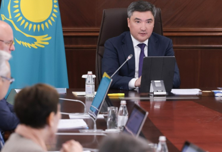 Олжас Бектенов: Жайлы мектептер барлық орта білім беру жүйесі үшін «негізгі стандарт» болуы тиіс