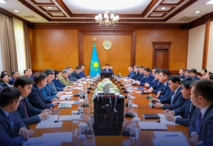 ШЫМКЕНТ: аппарат отырысында қаладағы өзекті мәселелер қаралды