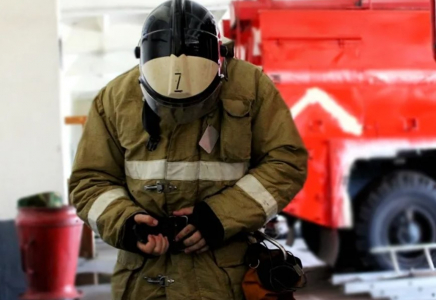 Астанада өрттен үш адамды құтқарған өрт сөндіруші комаға түсті