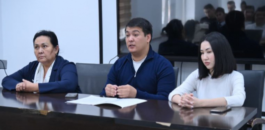 ШЫМКЕНТ: индустрия және тамақтану колледжінде жаңа Конституция жобасы талқыланды