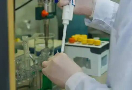 Қазақстан ғалымы радиация өткізбейтін материал ойлап тапты