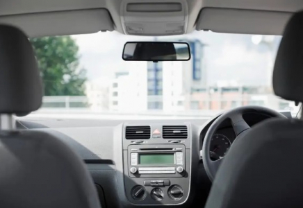 inDrive рулі оң жақтағы автокөліктерді тапсырыстан шеттетеді