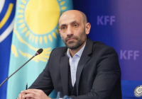 Футболдан Қазақстан құрамасының бапкері Ресейге аттанды