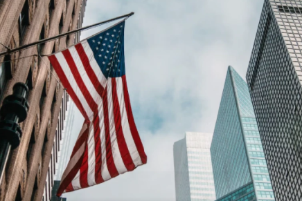 АҚШ Сауд Арабиясындағы елшілік қызметкерлеріне елден кетуді бұйырды 