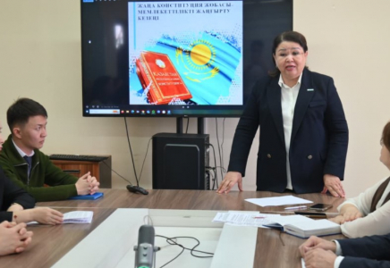 ​Шымкентте медицина саласы өкілдері жаңа Конституция жобасын қолдау білдірді