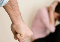 Таразда ер адам баласының көзінше әйелді соққыға жықты