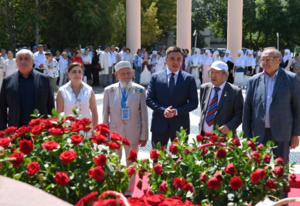​ШЫМКЕНТТЕ АБАЙ КҮНІ РУХАНИ-МӘДЕНИ МЕРЕКЕГЕ АЙНАЛДЫ