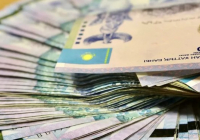 Жұмыс берушілер қазақстандықтарға 900 миллион теңге қарыз