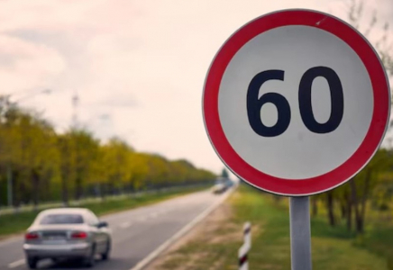 Қала ішінде көлік жылдамдығын 60 км/сағ-тан асыруға тыйым салынбақ: Қазақстанда жол ережелері өзгереді