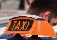 Ақтөбеде клиент такси жүргізушісіне ақшасын бермей, көлігін айдап кеткен