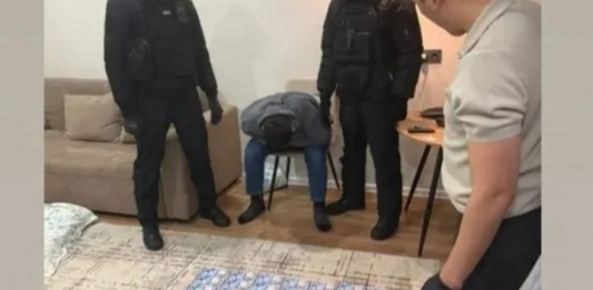 Өз бүйрегін 25 мың долларға өткізбекші болған ер адам ұсталды