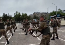 Шымкентте сарбаздар оқушыларға әскери қызметті таныстырды