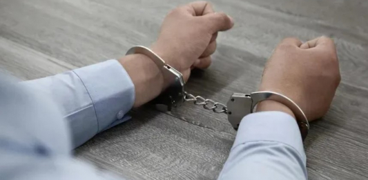 Танымал видеограф кәмелетке толмаған ұл баланы зорлады деген күдікпен ұсталды