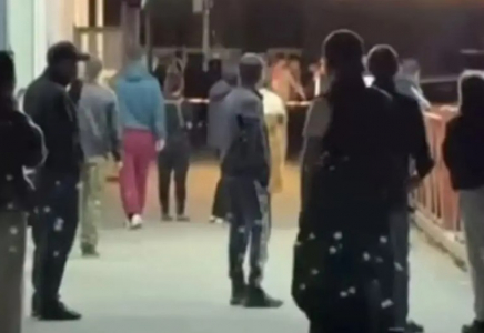 Талдықорғанның қақ ортасында танысы досын пышақтап кеткен (ВИДЕО)