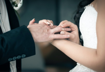 Қазақстанда неке құрғанда әйелінің тегін алатын ер азаматтар бар