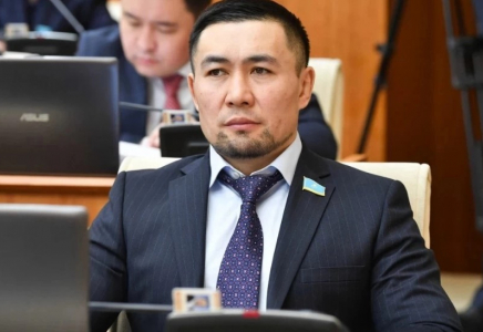 Желіде сынған қалған Ардақ Назаров 