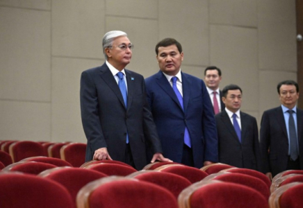 Президент Өнер орталығына барды Президент Өнер орталығына барды