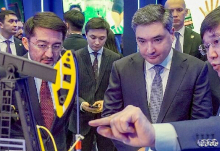 Жыл соңына дейін IT-қызметтер экспортының көлемін 1 млрд долларға жетеді - Бектенов