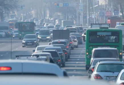 Алматы ескі көліктерді сатып алып, жоюға кіріседі