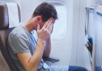 Ұшақпен сапар: ағзаға кері әсері көп