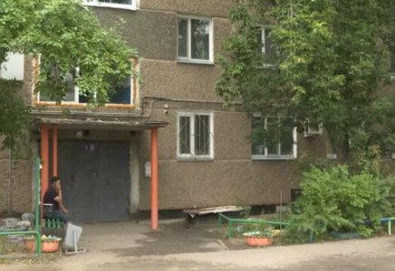 Павлодарда екі баласын терезеден лақтырып жіберген әйел ауруханадан шықты