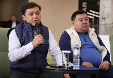 ТҮРКІСТАН: Халықтық коалиция өкілдері мәдениет саласының қызметкерлерімен кездесті