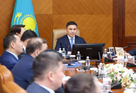 АППАРАТ МӘЖІЛІСІ: Шымкентте алдағы мереке күндерінің мәселесі қаралды