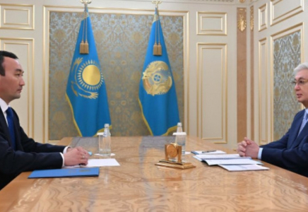Мемлекет басшысы Ұлытау облысының әкімі Есет Байкенді қабылдады